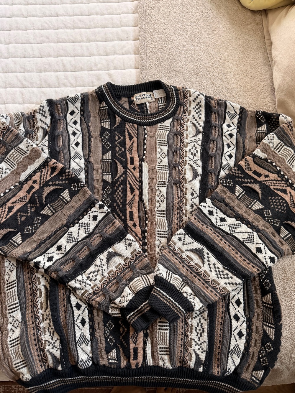 Coogi-Style Crewneck in brown 🤎 100% COTTON